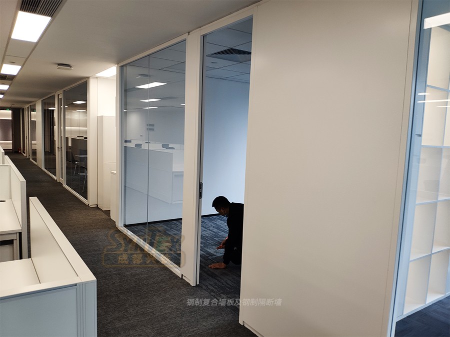 成都名揚辦公室鋼製隔斷牆.jpg undefined